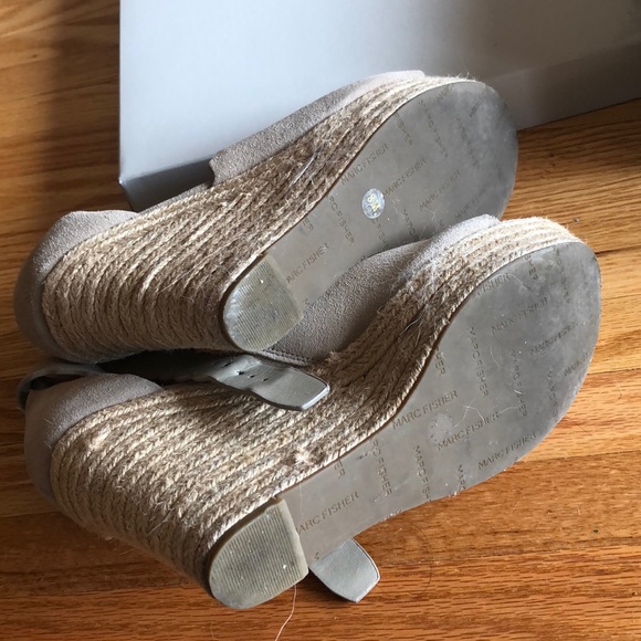 Marc Fisher Haya Platform Wedges - Picture 6 of 6